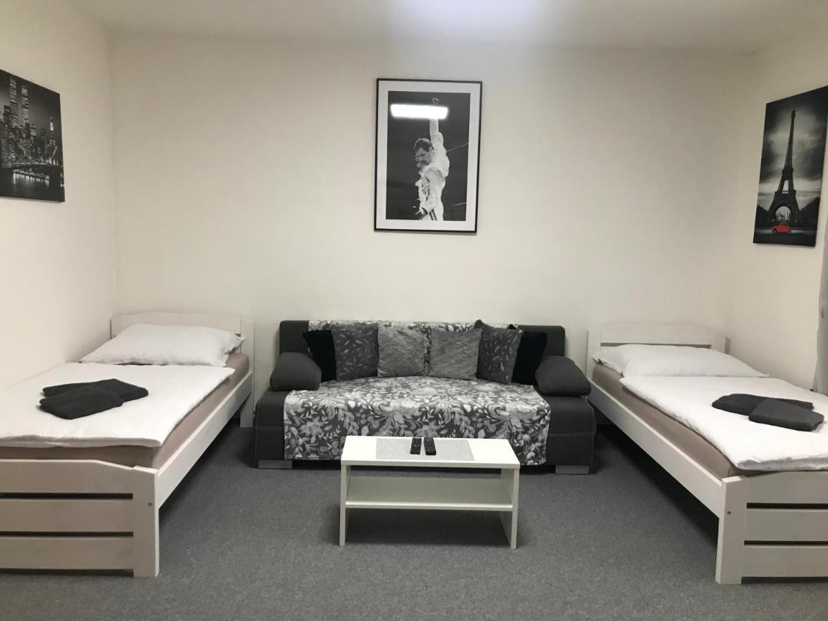 Cyklo-Moto Apartman Lomnice nad Luznici Екстер'єр фото