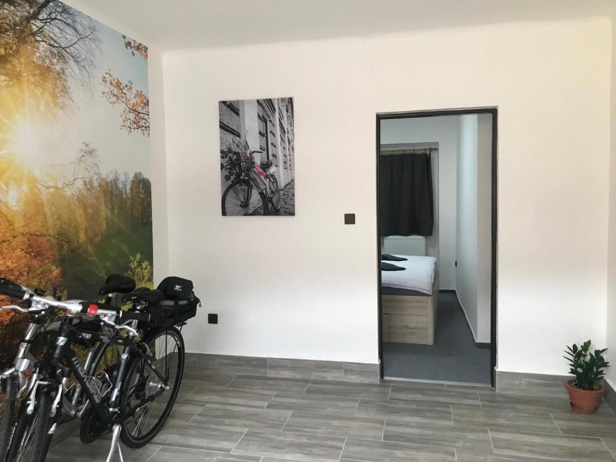 Cyklo-Moto Apartman Lomnice nad Luznici Екстер'єр фото